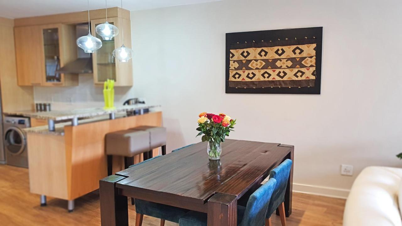 Zuri Residences At Degrees * Joanesburgo