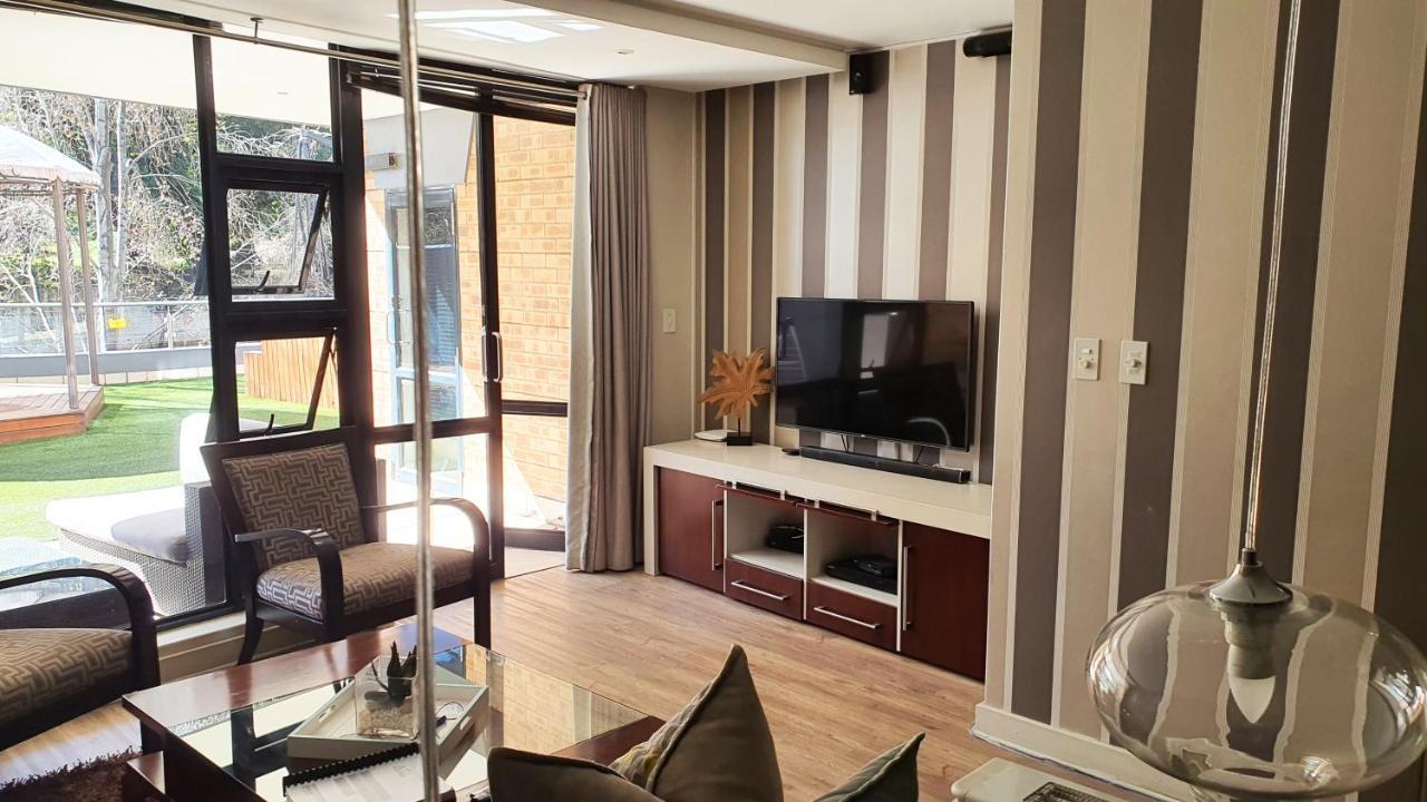 Zuri Residences At Degrees Apartment *